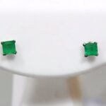 本日のおすすめはエメラルドのピアスです♪ 福岡の質屋ハルマチ原町質店